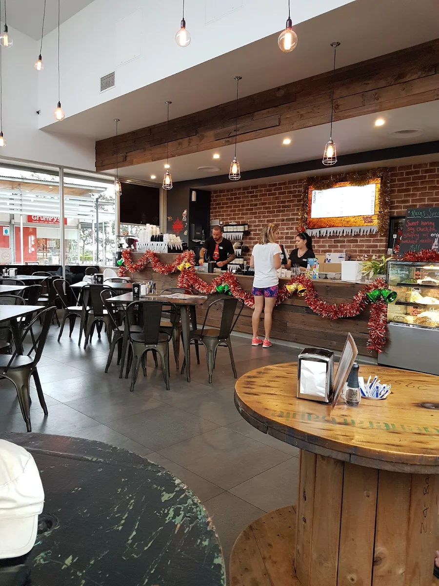 Vibe, Ruins Cafe