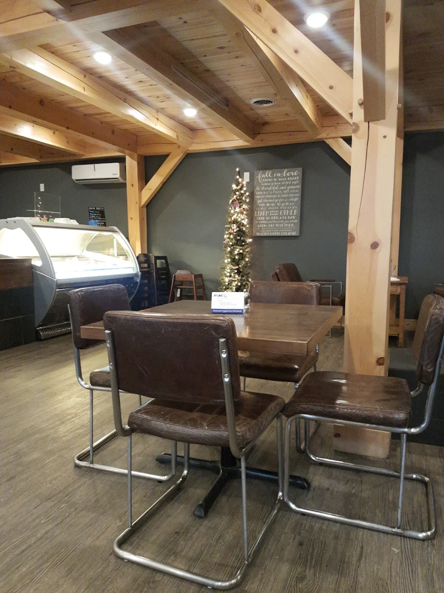 Vibe, Chino's Bistro