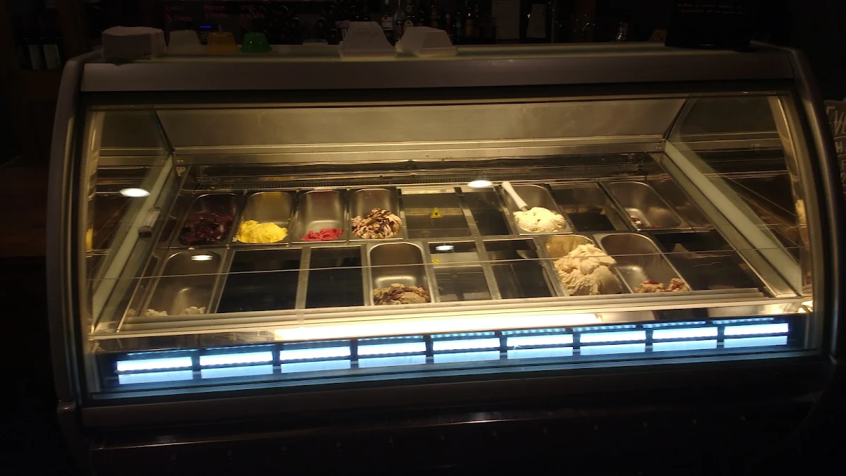 Vibe, Chino's Bistro