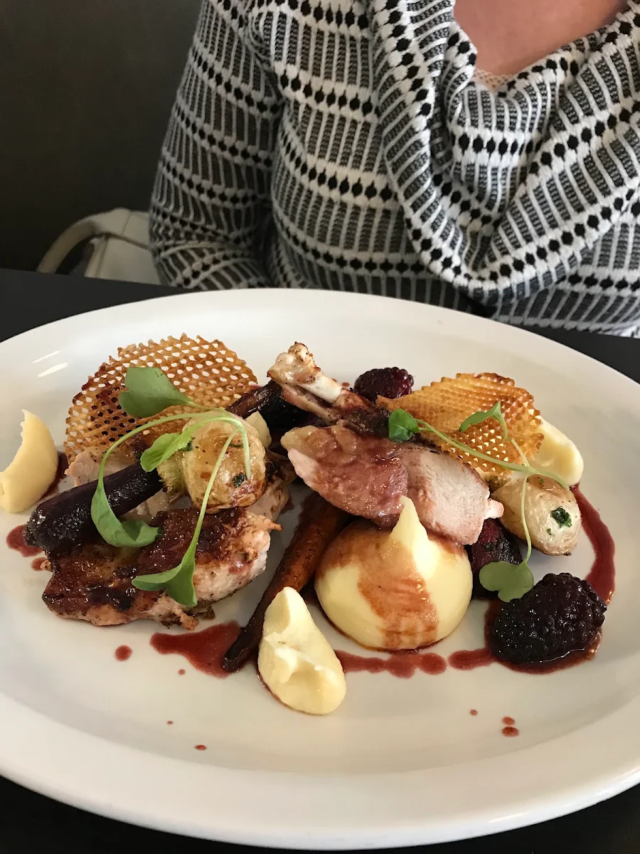 Food & drink, Nineteen Restaurant & Patio