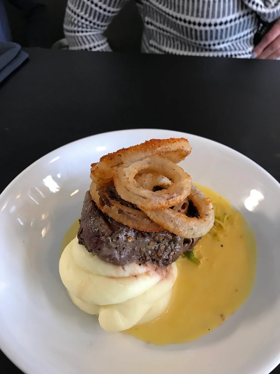 Food & drink, Nineteen Restaurant & Patio