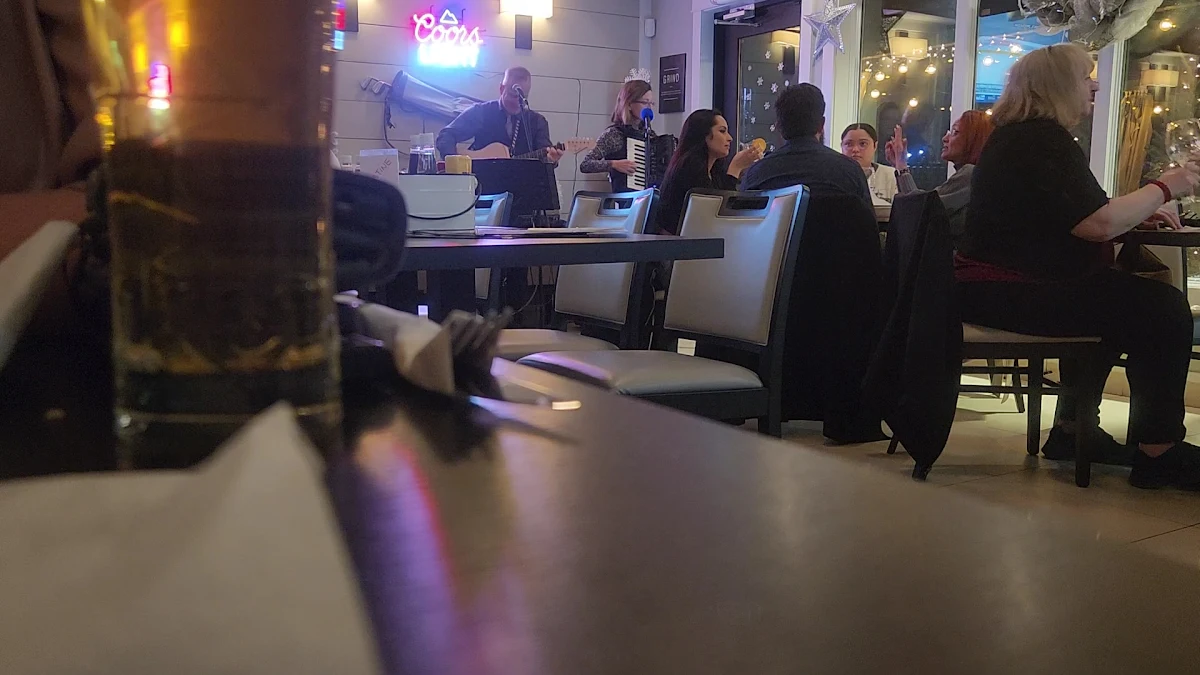 Vibe, Nineteen Restaurant & Patio