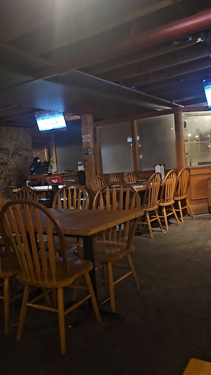 Vibe, Fiddleheads Bar and Grill
