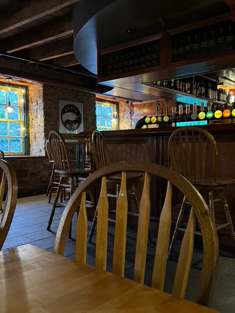 Vibe, Fiddleheads Bar and Grill