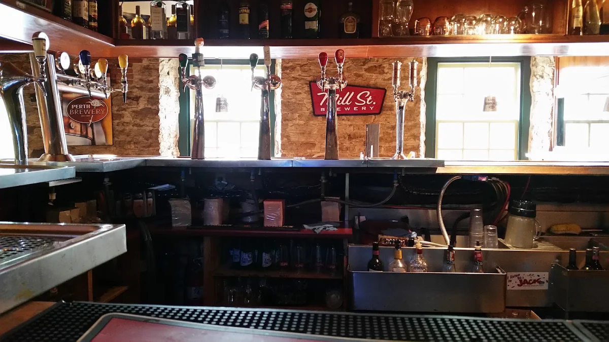 Vibe, Fiddleheads Bar and Grill