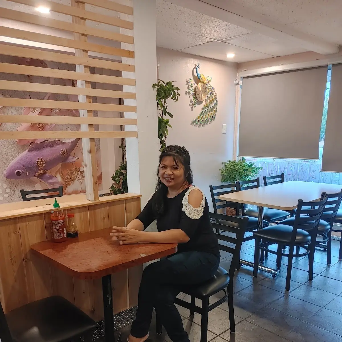 Vibe, Bangkok Noodle Soup & Grill