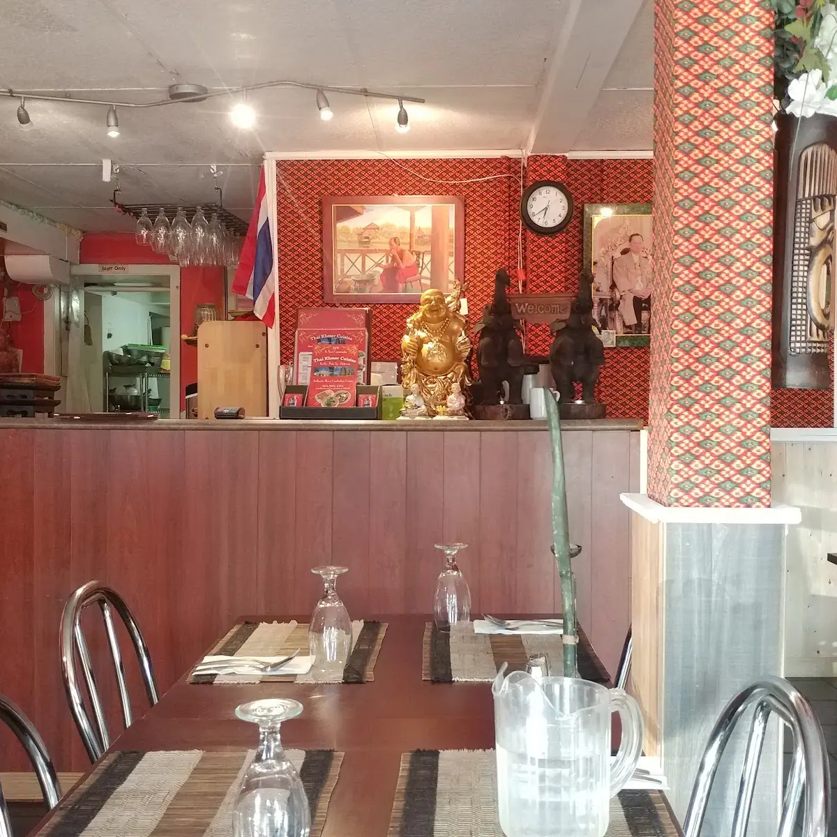 Vibe, Bangkok Noodle Soup & Grill