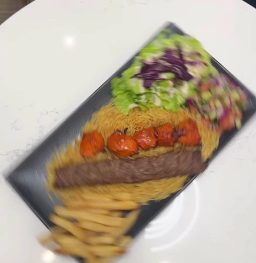 Food & drink, D-Luxé Cafe & Lounge
