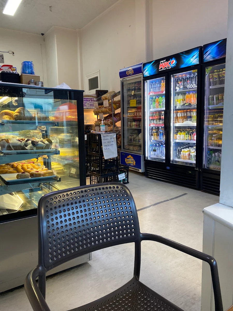 Vibe, Nguyen's Bakery Cafe