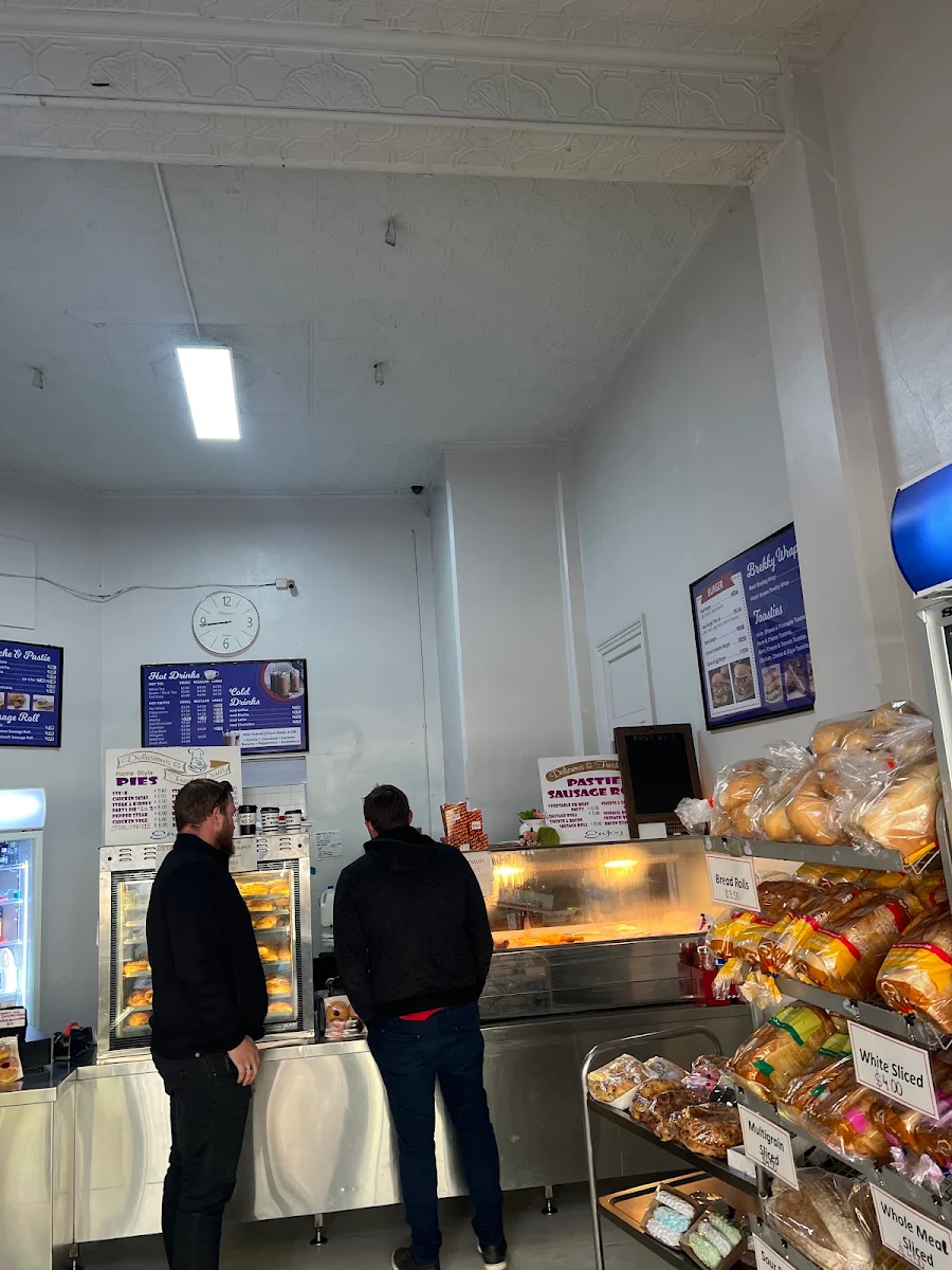 Vibe, Nguyen's Bakery Cafe