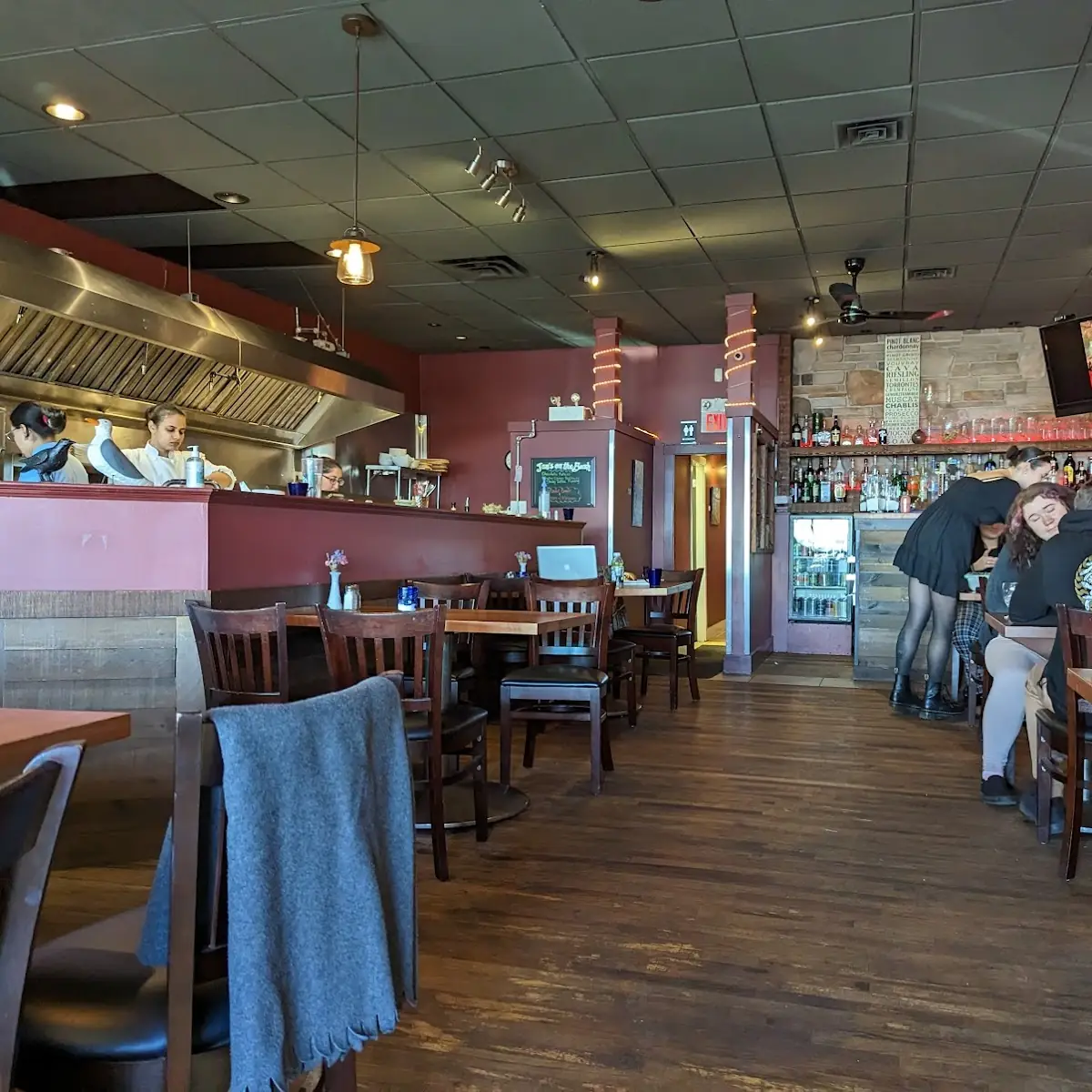 Vibe, Dastaan Modern Indian Cafe and Bistro