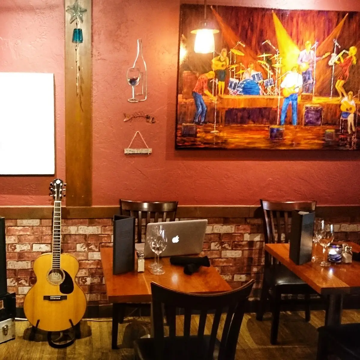 Vibe, Dastaan Modern Indian Cafe and Bistro