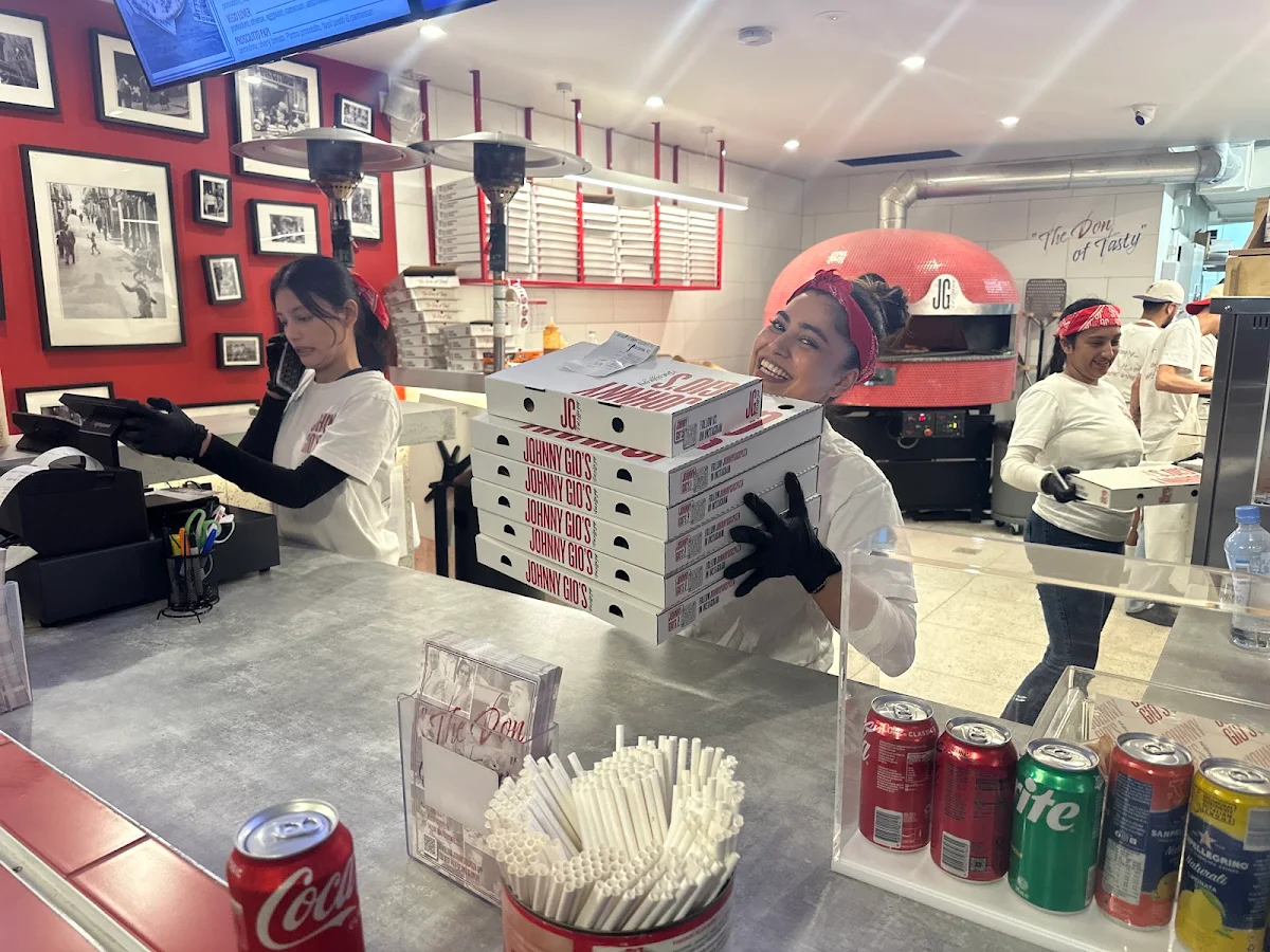Vibe, Johnny Gio's Pizza Kirrawee