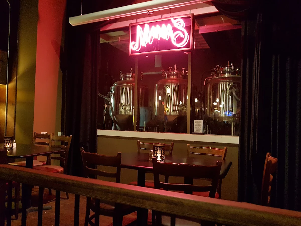 Vibe, Mama's Brew Pub