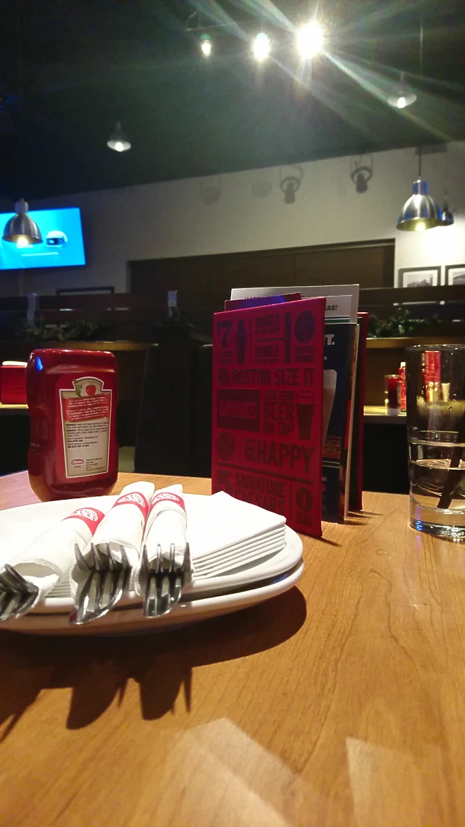 Food & drink, Boston Pizza