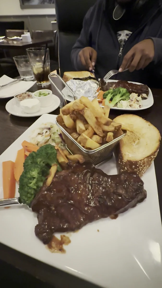 Food & drink, Gino's Restaurant