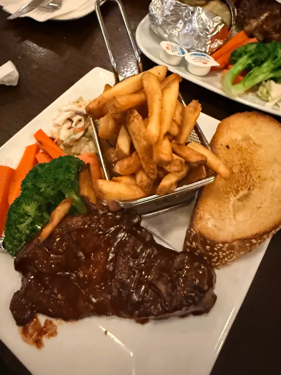 Food & drink, Gino's Restaurant