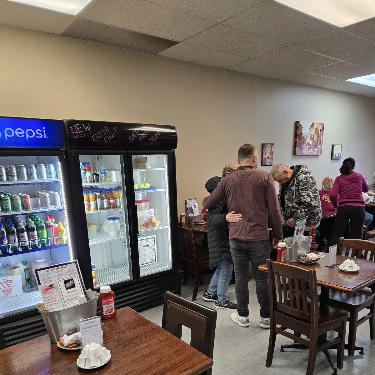 Vibe, Scoops Restaurant Breakfast and Lunch