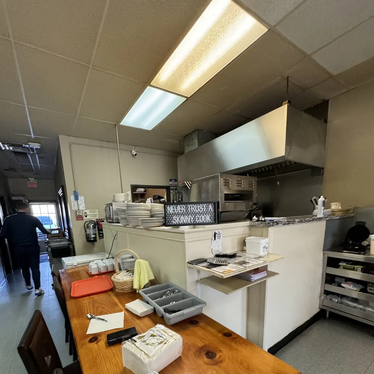 Vibe, Scoops Restaurant Breakfast and Lunch