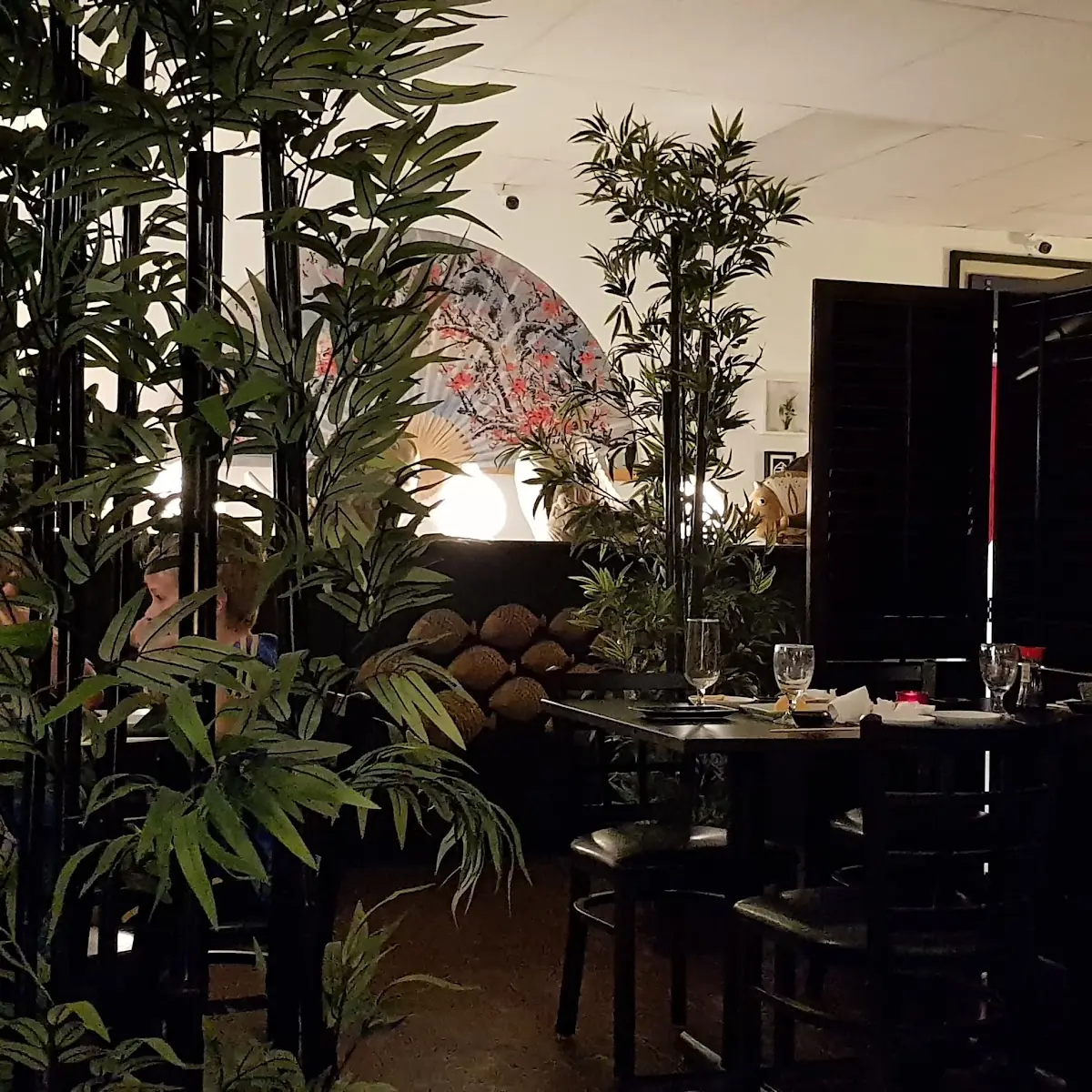 Vibe, Sushi Sun Restaurant
