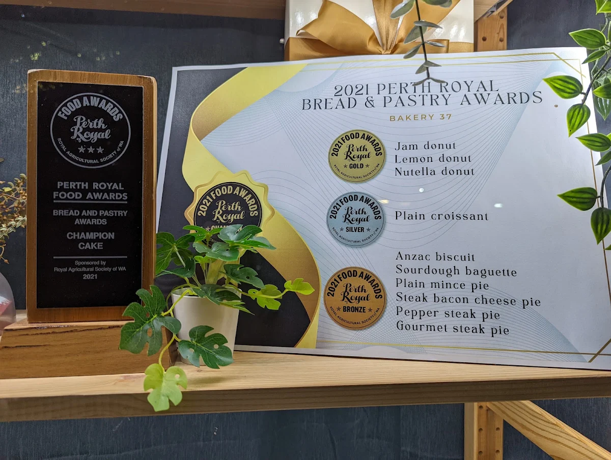 Menu, Bakery 37