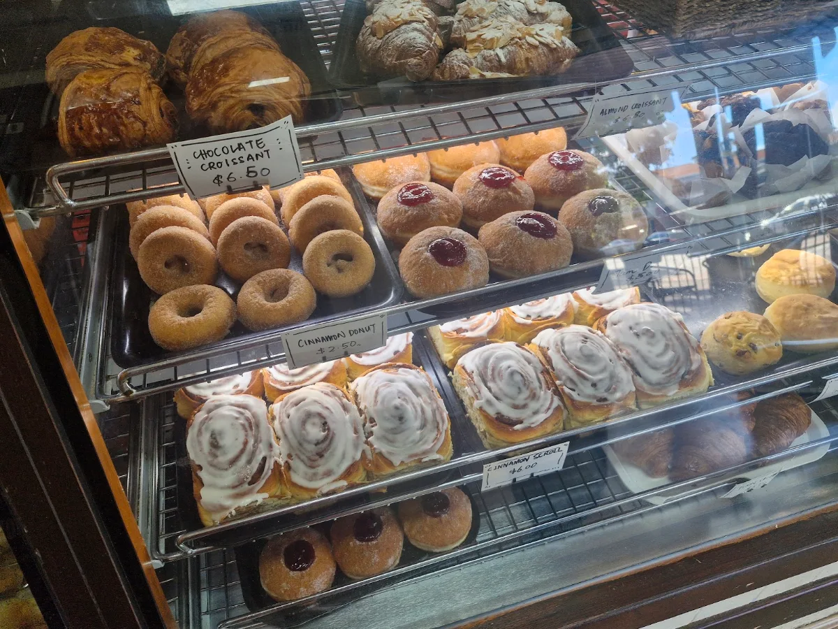 Vibe, Bakery 37