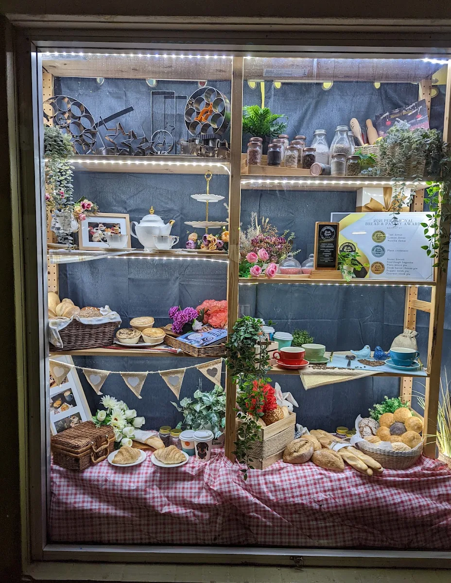 Vibe, Bakery 37