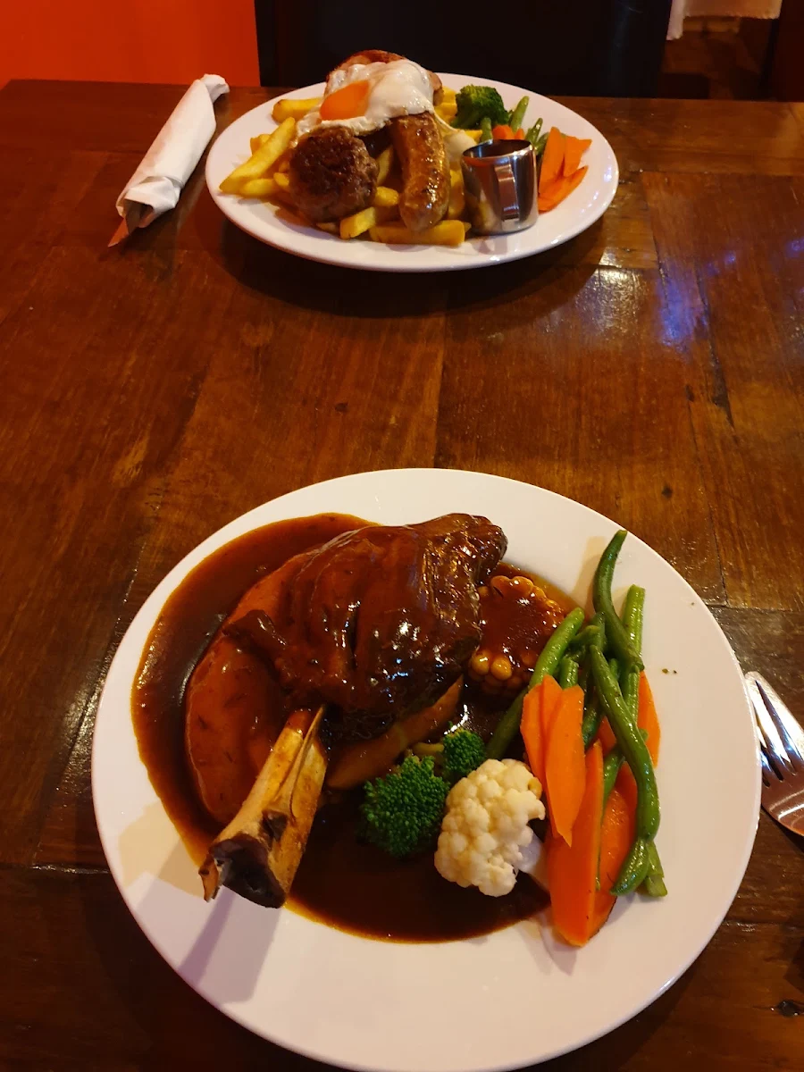 Food & drink, Whorouly Hotel