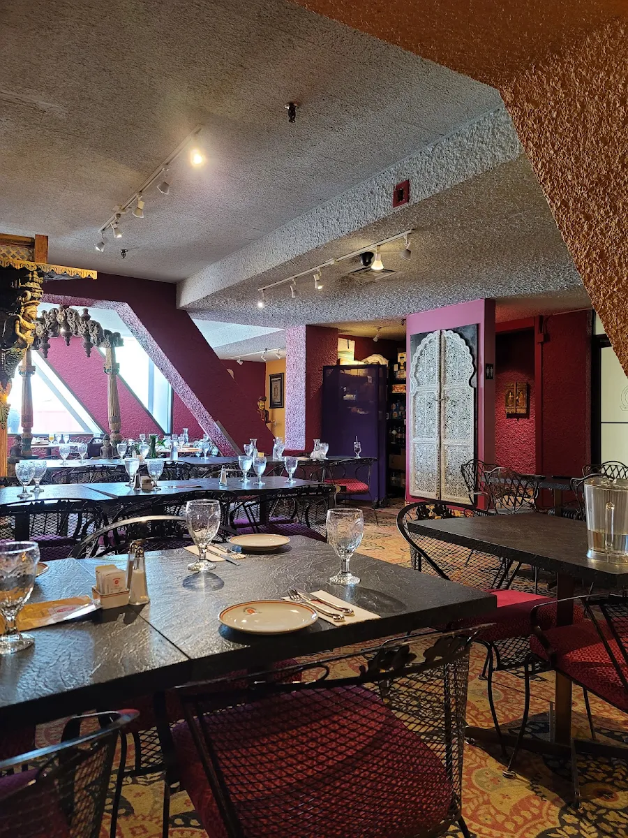Vibe, East India Company Pub & Eatery
