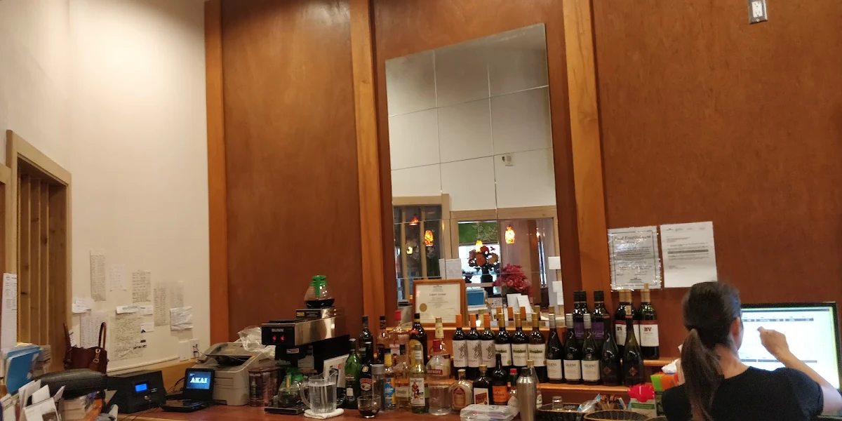 Vibe, Cha Baa Thai Restaurant (Bedford)