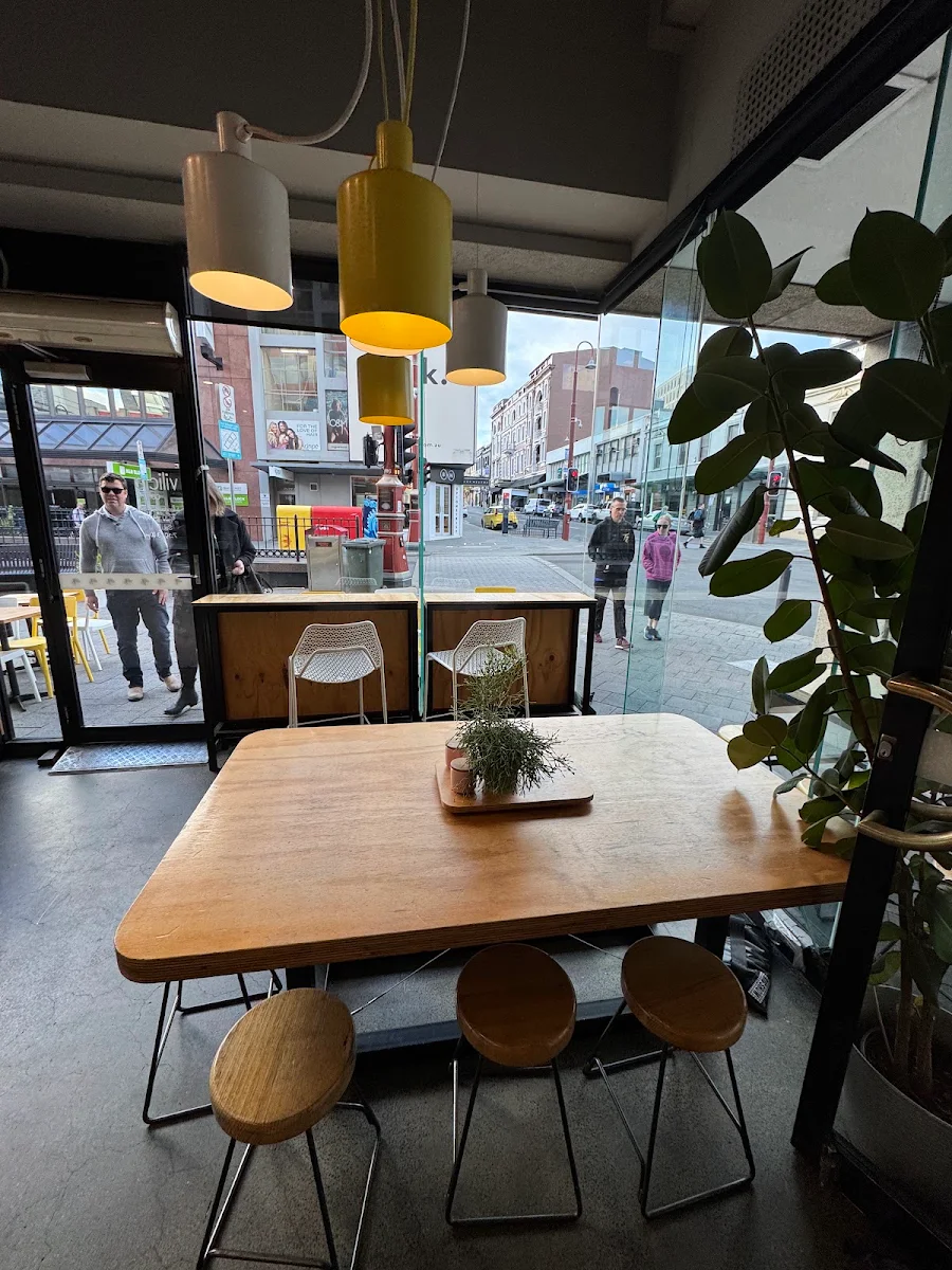 Vibe, Vilicia Cafe