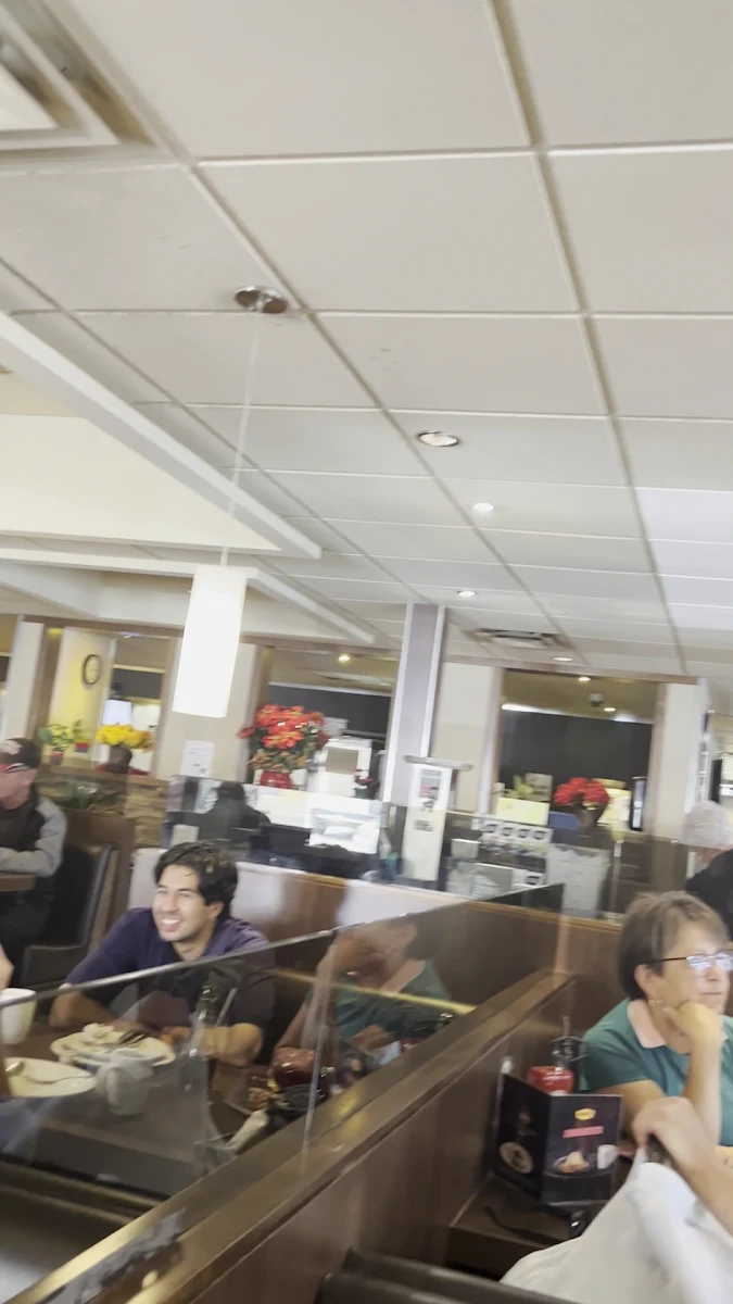 Vibe, Denny's Restaurant Crossroads