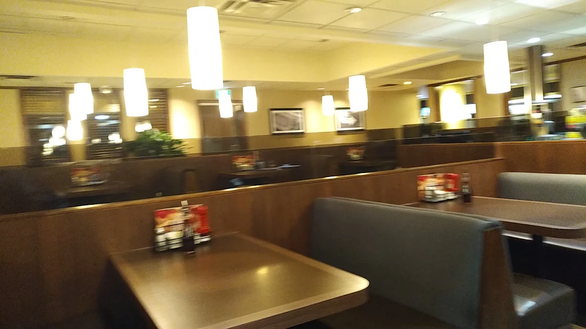 Vibe, Denny's Restaurant Crossroads