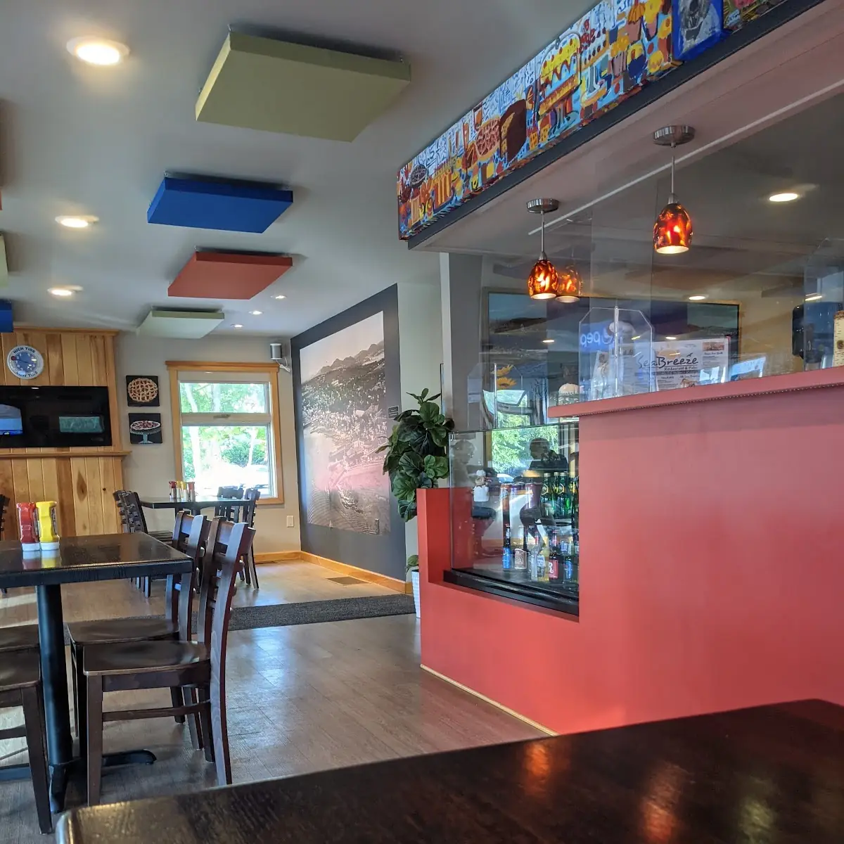 Vibe, SeaBreeze Restaurant & Patio