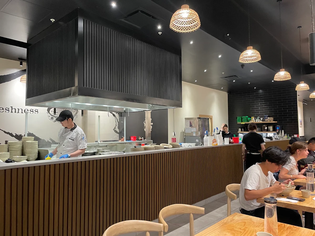 Vibe, Mogouyan Hand Pulled Noodle (West Edmonton Mall) 磨沟沿老字号兰州牛肉面