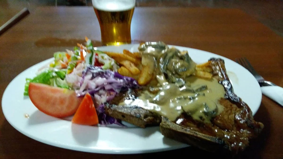 Food & drink, Lakeland Hotel