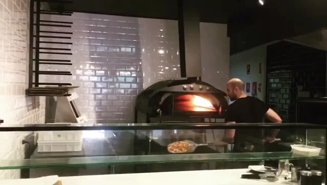 Vibe, Soul Mill Woodfired Pizza