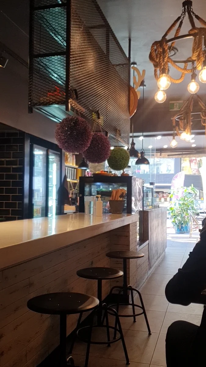Vibe, Soul Mill Woodfired Pizza