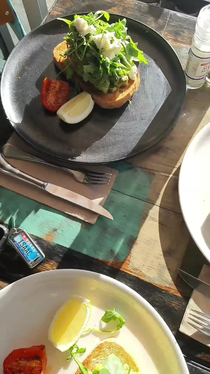 Food & drink, Pool Coffee Eatery