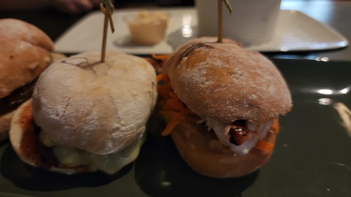 Food & drink, Grill'd Burgers - Logan Hyperdome