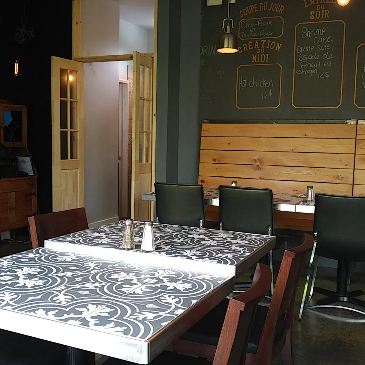 Vibe, Sutton Brouërie - Microbrasserie & Auberge