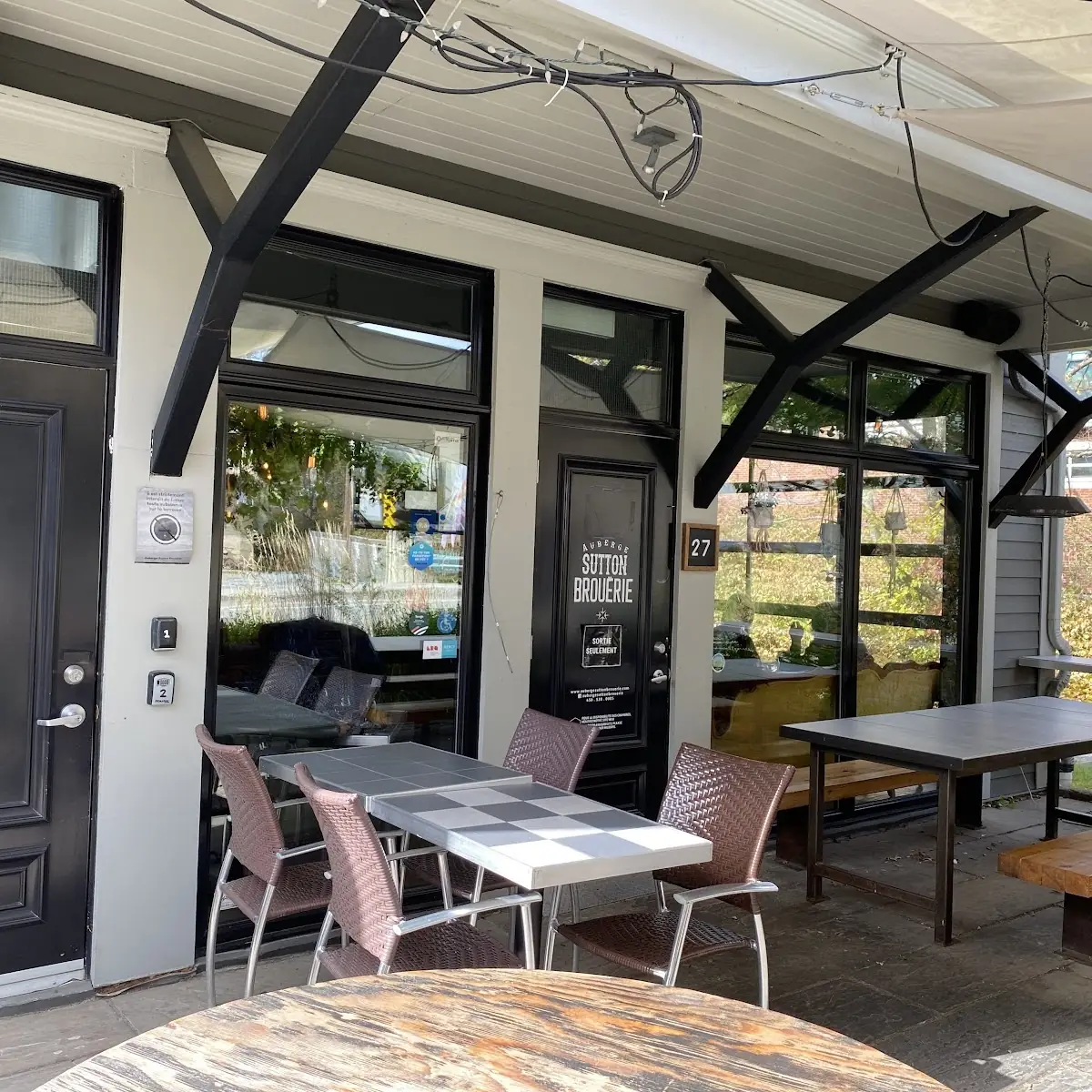Vibe, Sutton Brouërie - Microbrasserie & Auberge