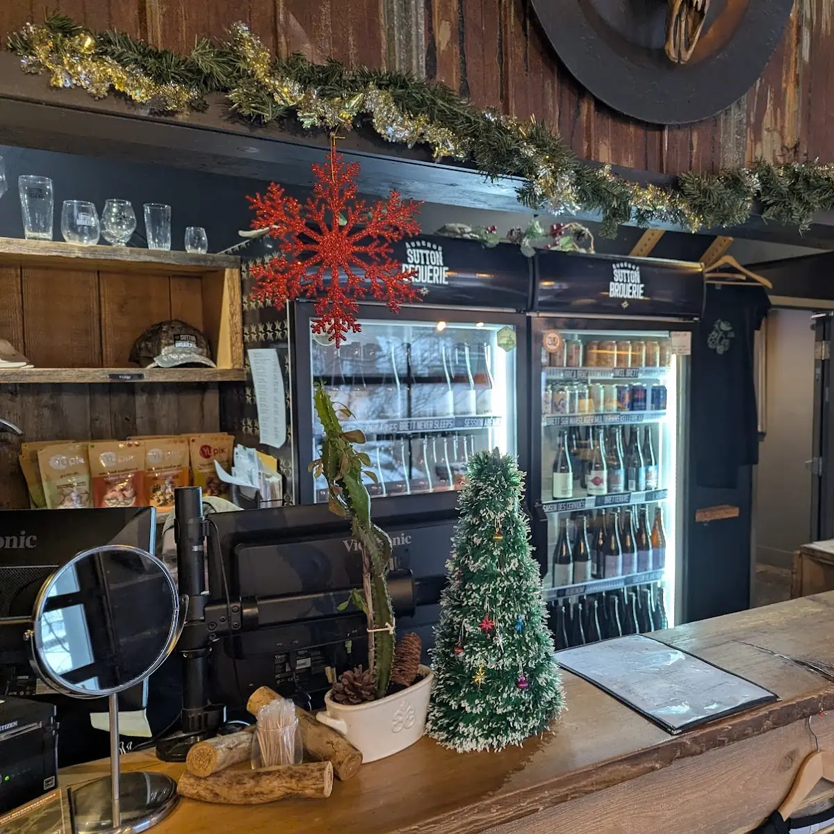 Vibe, Sutton Brouërie - Microbrasserie & Auberge