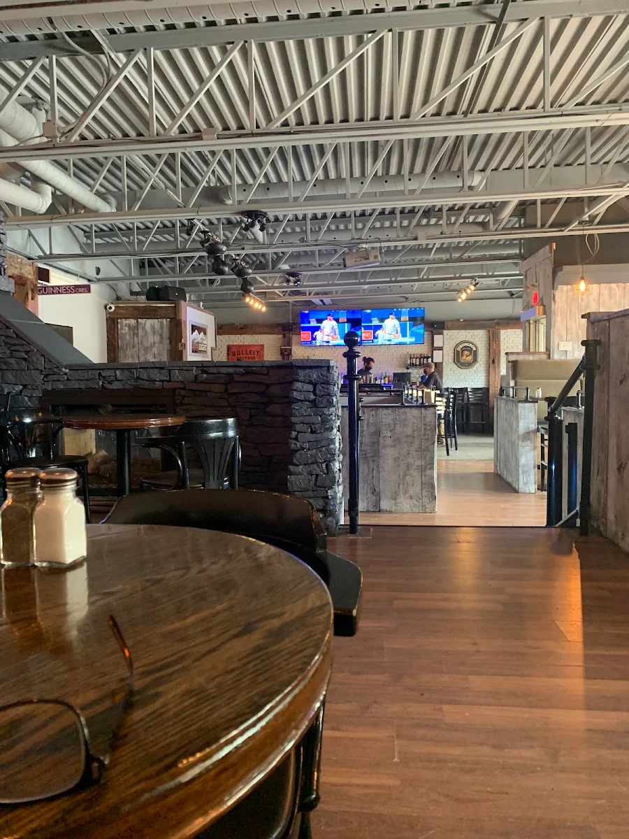 Vibe, Southside Tap and Grill