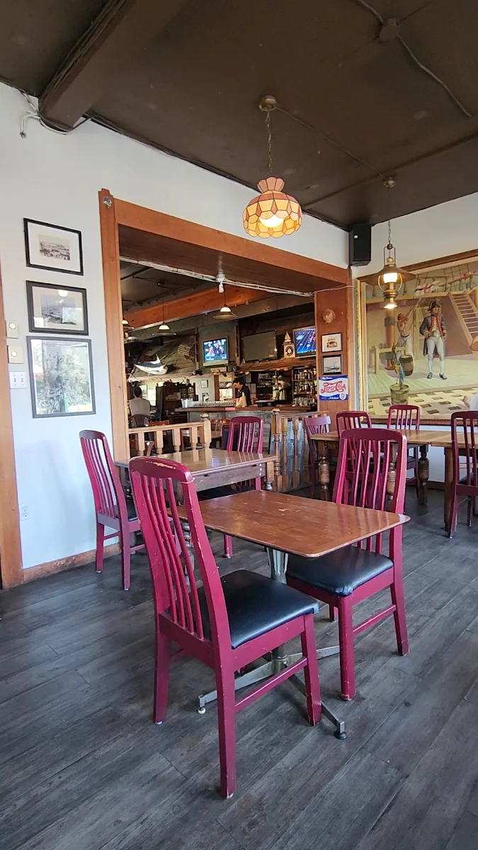 Vibe, Sharkey's Seafood Bar & Grille