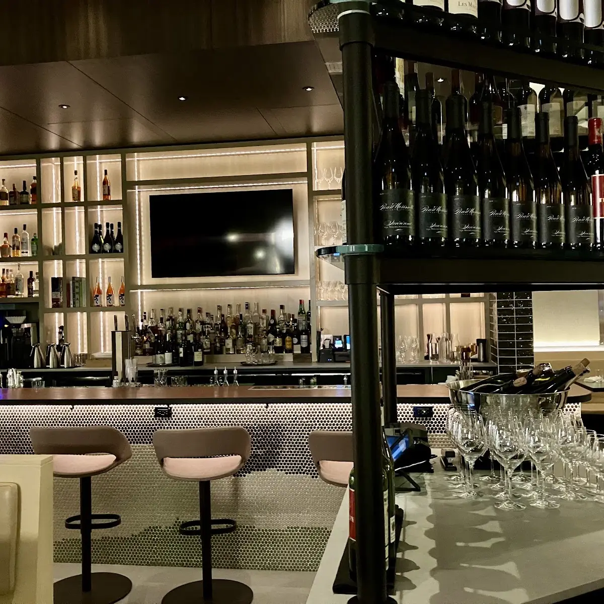 Vibe, Aloette Restaurant