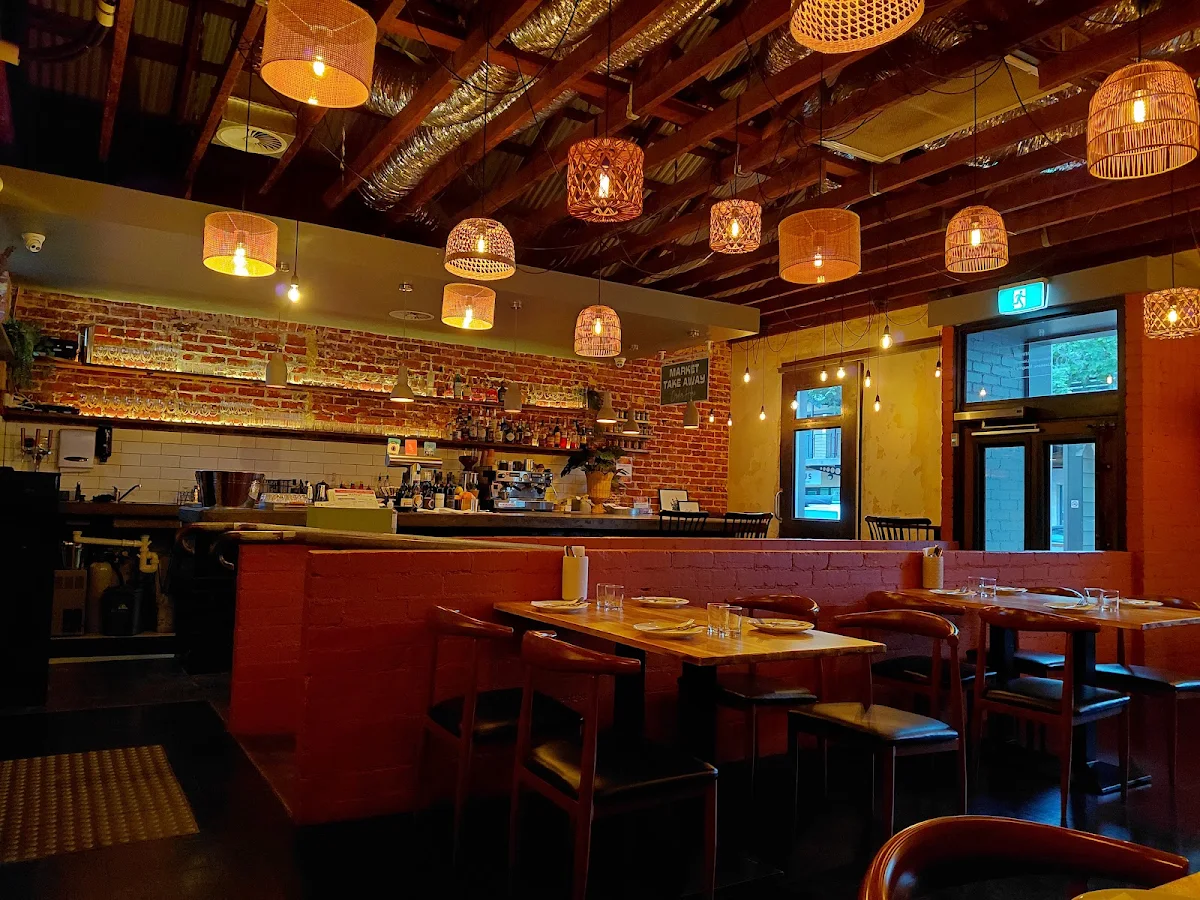 Vibe, Market Eating House