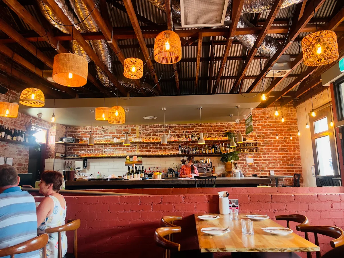 Vibe, Market Eating House
