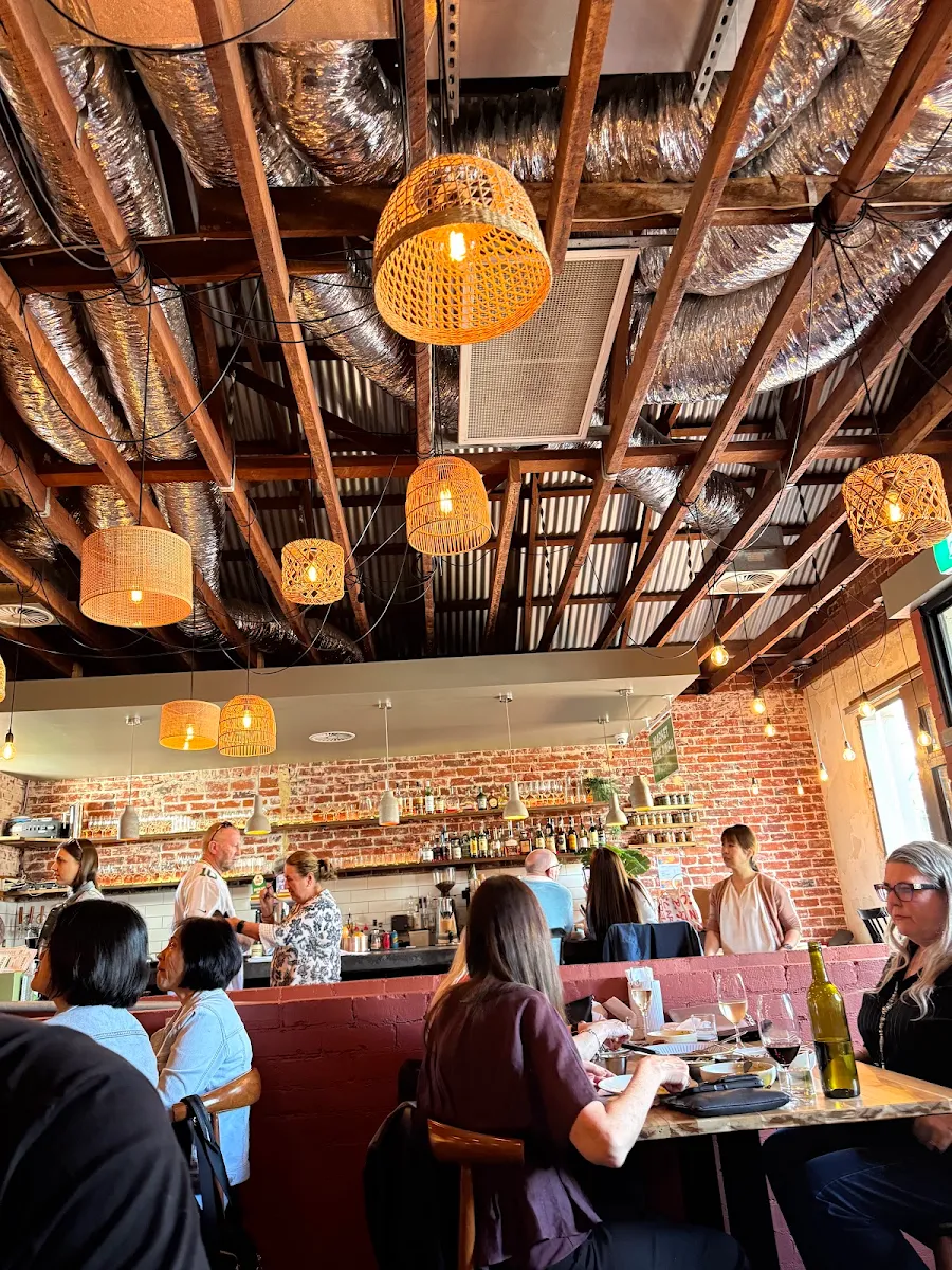 Vibe, Market Eating House