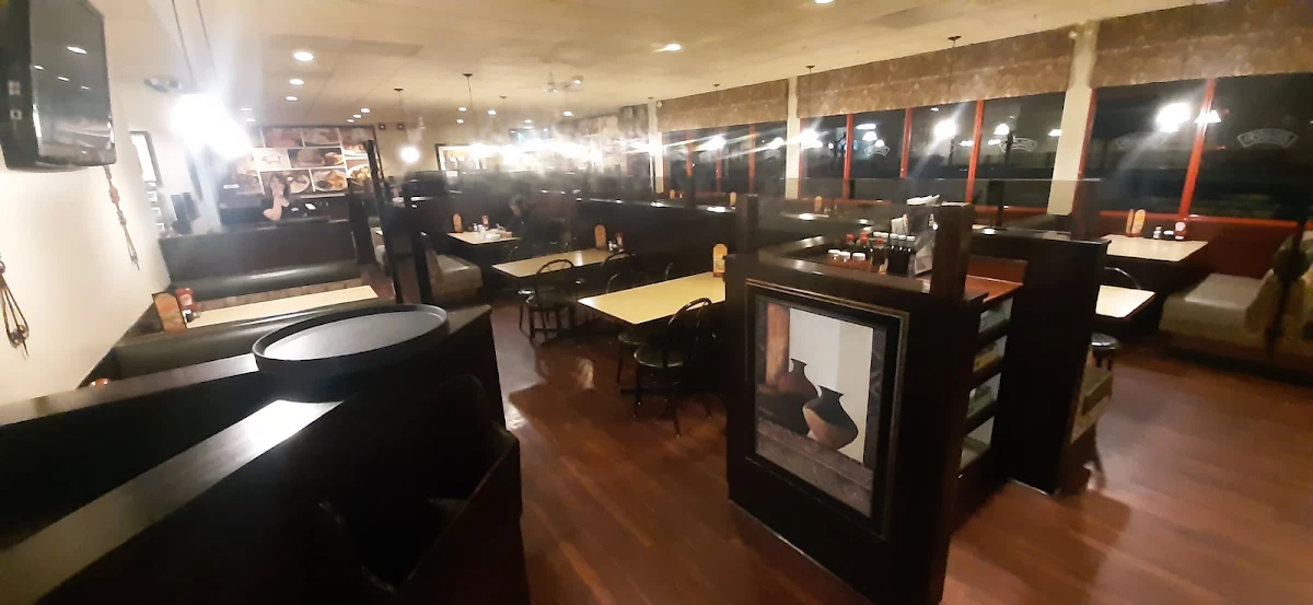 Vibe, Humpty's Big Plate Diner - Yorkton